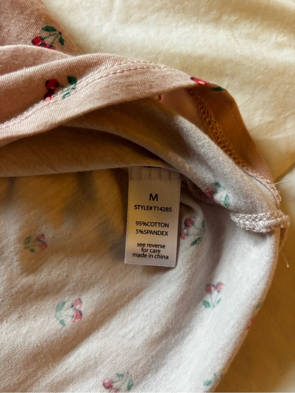 Pink Cherry pattern baby tee - Picture 4 of 4